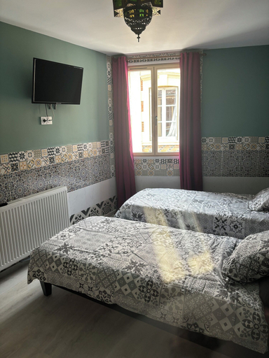 Bedroom 2, Chambre d'Hotes Arcis sur Aube, Aube