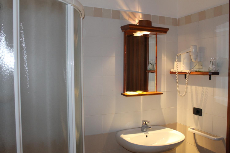 Bathroom, Biker Hotel Al Gallo Forcello, Udine