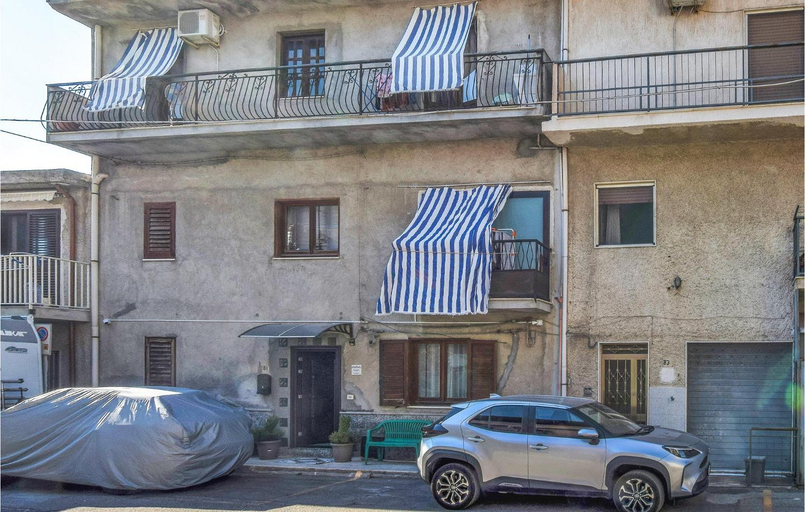 2 Bedroom Amazing Apartment In Melito Porto Salvo, Reggio Di Calabria