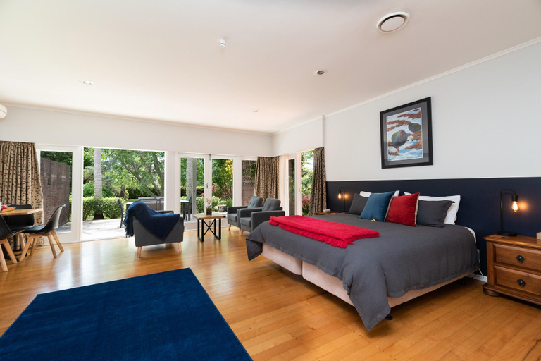 Bedroom 2, Pateke Lodge, Far North