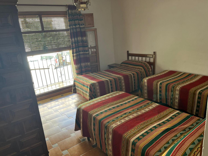 Bedroom 2, Hostal Rural Poqueira, Granada