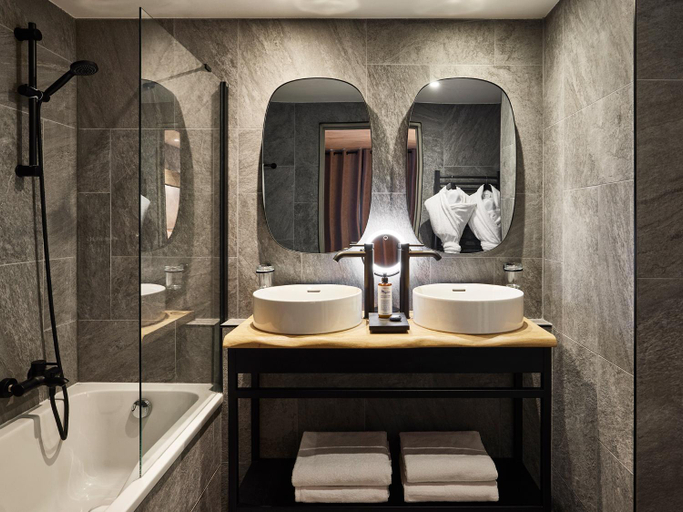 Bathroom 5, Hotel L'Arboisie, Haute-Savoie