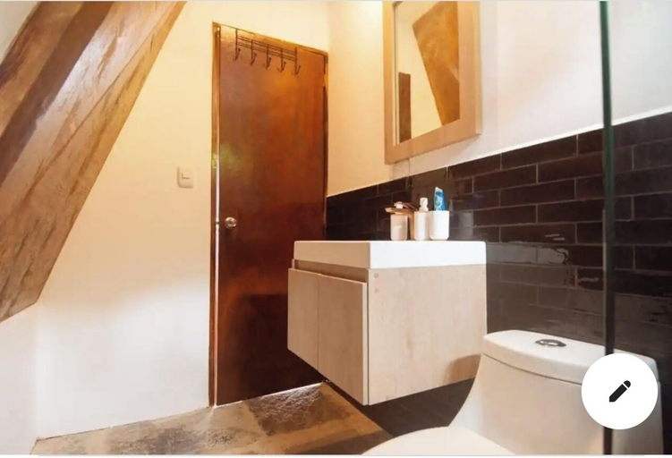 Bathroom 3, VIU Boutique Cabins, San Salvador