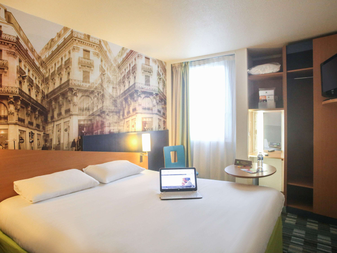 Bedroom 5, ibis Styles Orleans, Loiret