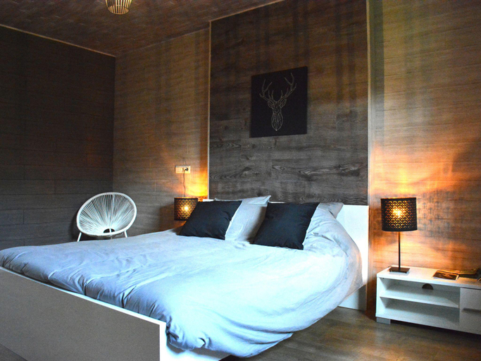 Bedroom 2, Chic Holiday Home with Garden, Luxembourg