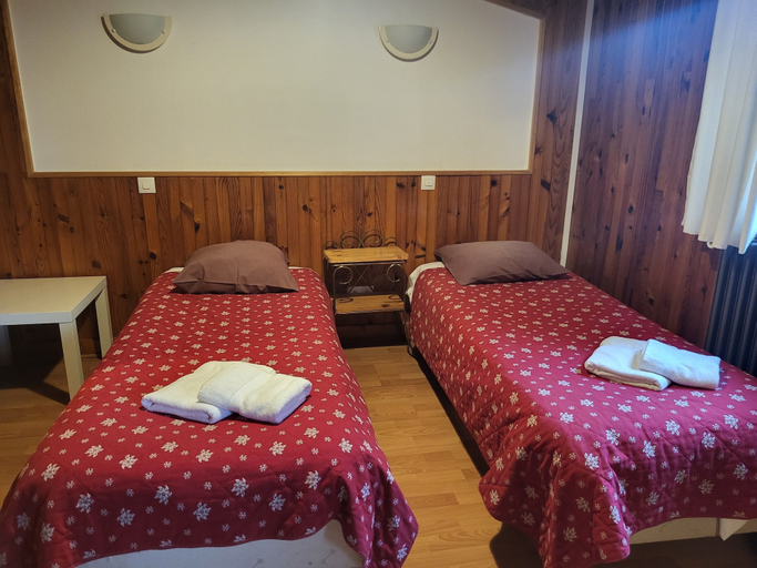 Bedroom 4, Auberge Restaurant du Virage, Isère