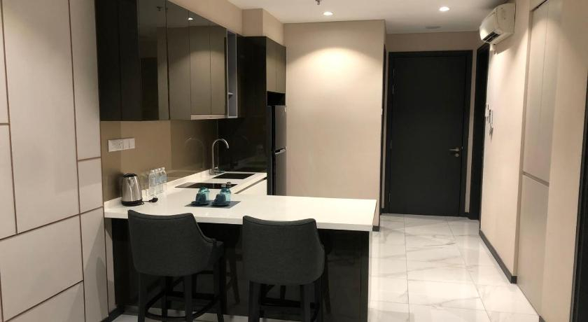 Dining Room 10