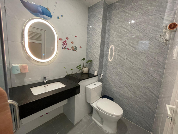 Bathroom 6