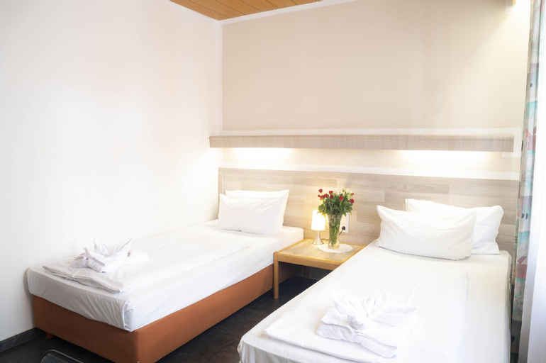 Bedroom 21
