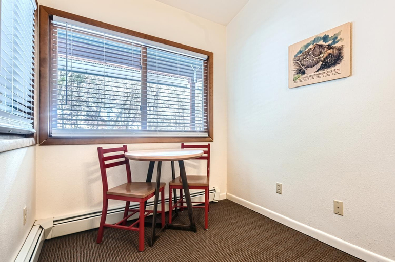 Dining Room 21