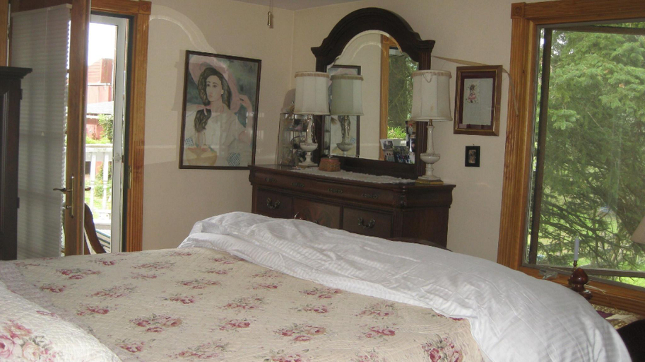 Bedroom 2, Flint Hill Farm AG, Lehigh