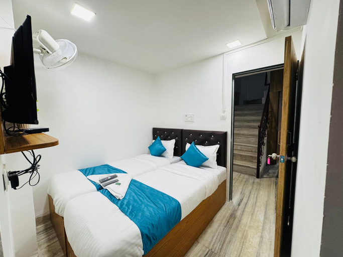 Bedroom 5, Hotel Raksha Residency, Thane
