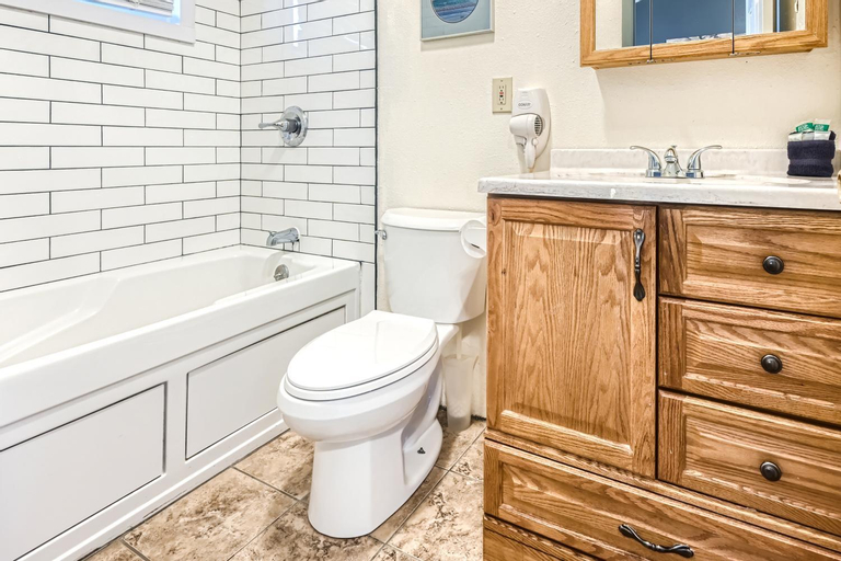 Bathroom 7