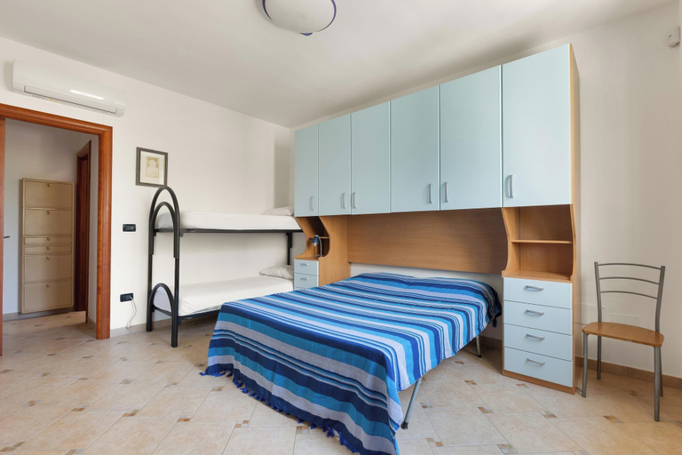Bedroom 2, 3948 Ondamar - Bilo Piano Rialzato by Barbarhouse, Lecce