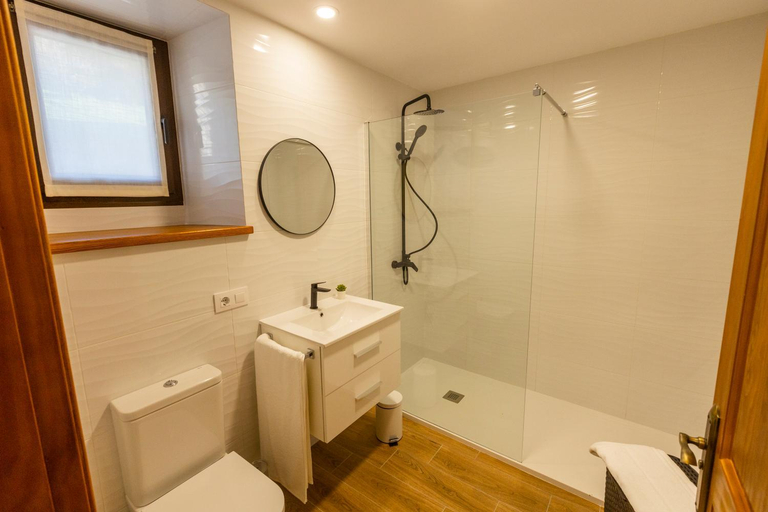 Bathroom 4, Apartamentos Casona del Campo, Asturias