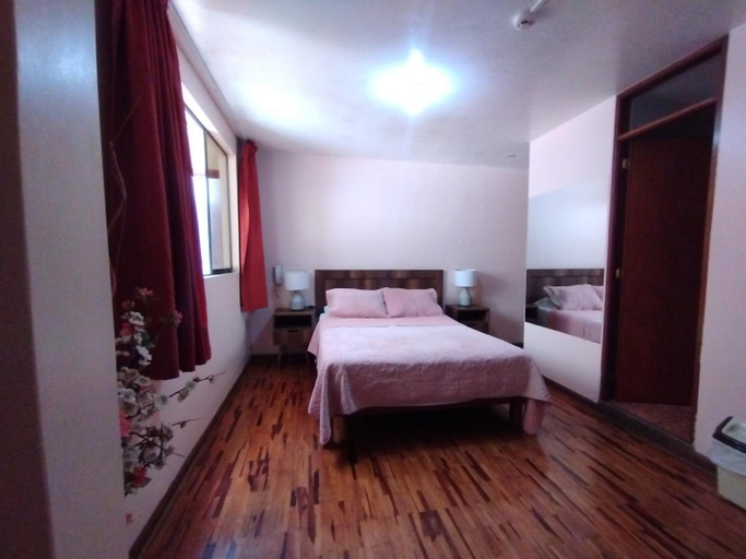 Others 3, Montreal Hostal, Lima
