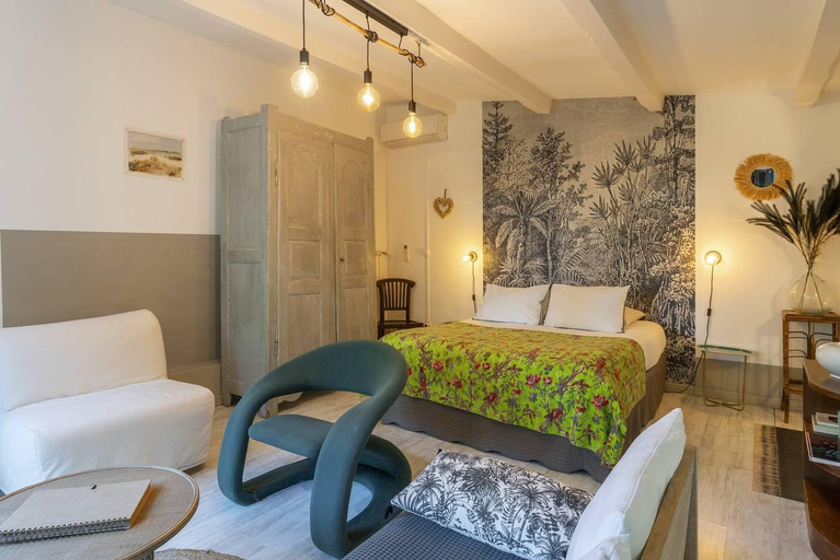 Bedroom, Mas la Pauline Gîtes de charme & roulotte, Bouches-du-Rhône