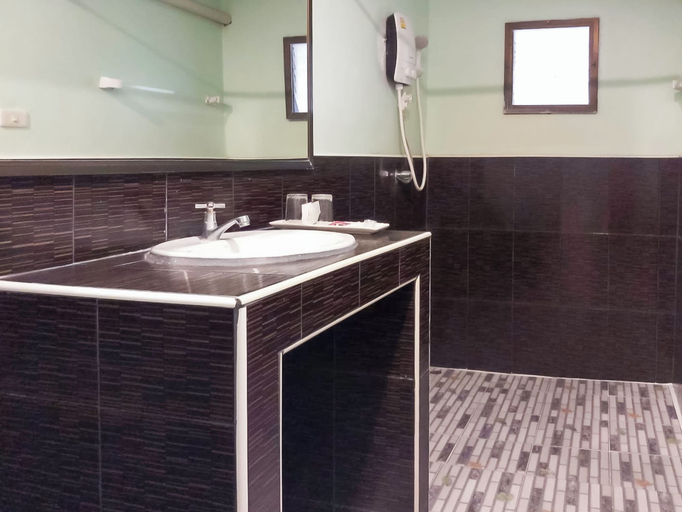 Bathroom 4, Saitharn Iyara Resort Kanchanaburi, Sai Yok