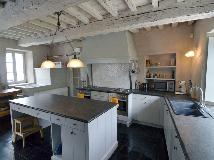 Others 3, Elegant Estate Stay, Maredsous, Namur