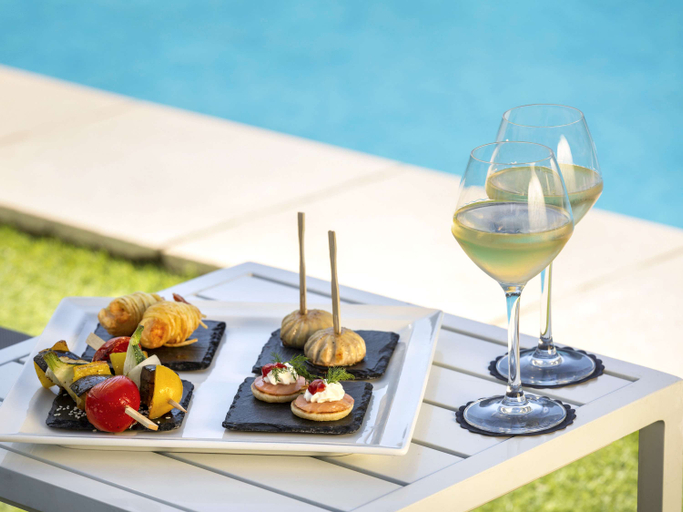 Food & Drinks 5, Mercure Orange Centre, Vaucluse