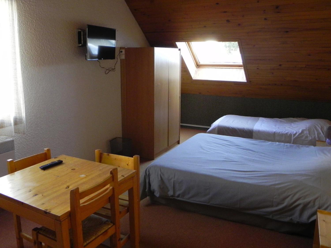Bedroom 2, Hotel Residence Les Colchiques, Hautes-Alpes