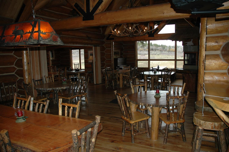 Food & Drinks 4, The Hatchet Resort, Teton