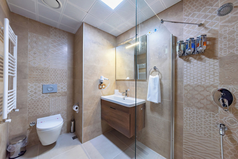 Bathroom 5, Hadriana Palace Hotel, Eskipazar