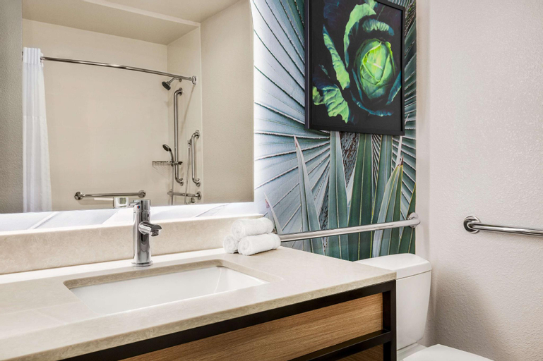 Bathroom 3