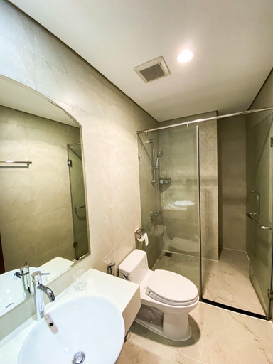 Bathroom 3, YoungC Apartment Landmark, Bình Thạnh