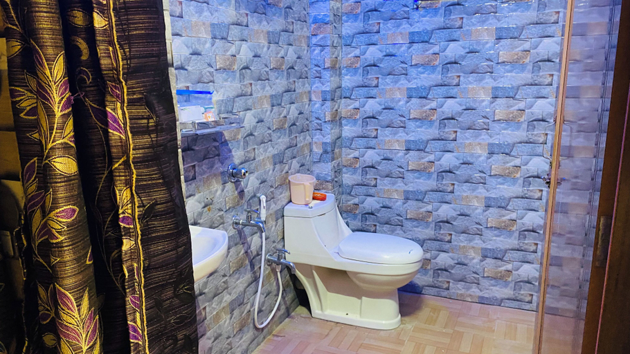 Bathroom 3, Hotel Royal Island - Sundarban, North 24 Parganas