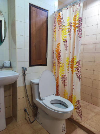 Bathroom 19