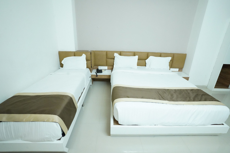 Bedroom 3, Hotel Grand Maratha, Nanded