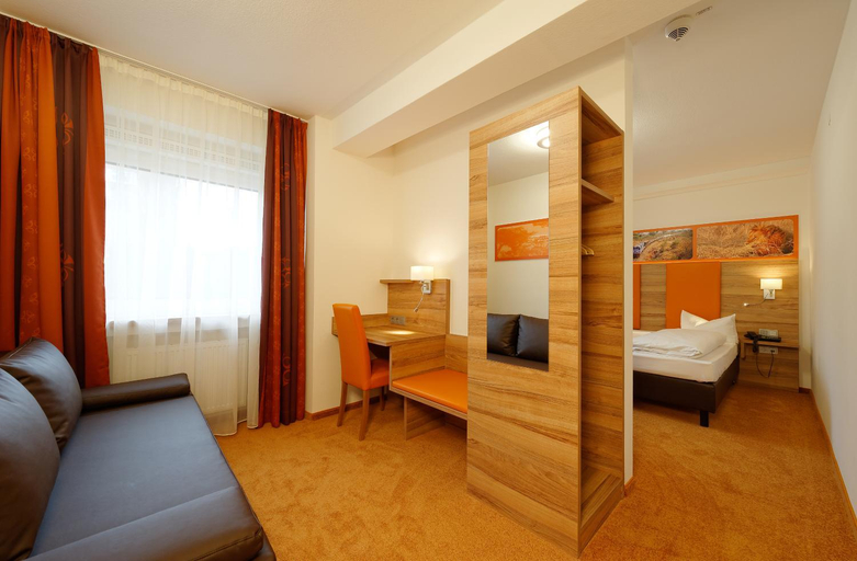 Others 3, Hotel zur Post, Günzburg