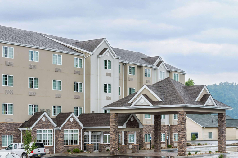 Exterior & Views 3, Microtel Inn & Suites By Wyndham New Martinsville, Wetzel