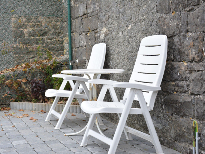Others 5, Holiday Home in Couvin with Terrace, Namur