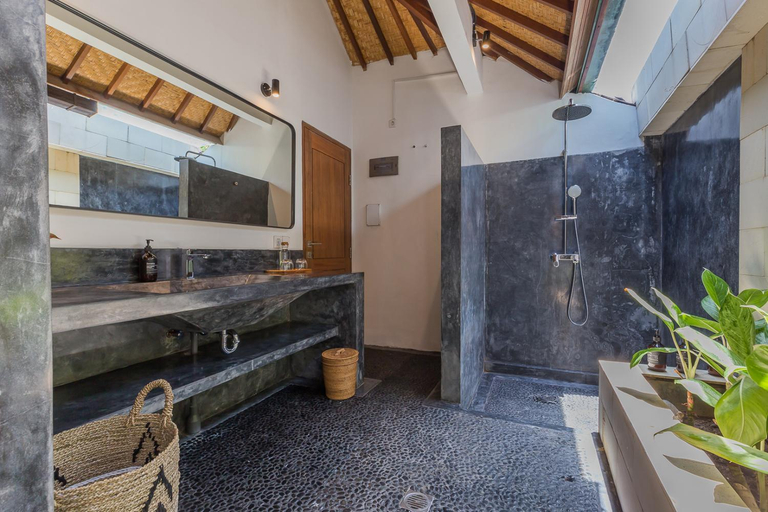 Bathroom 3, Villa B, Badung