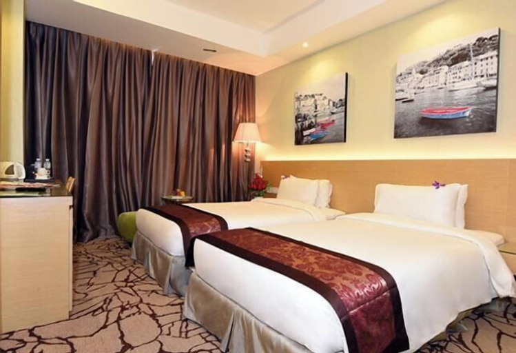 Bedroom 13