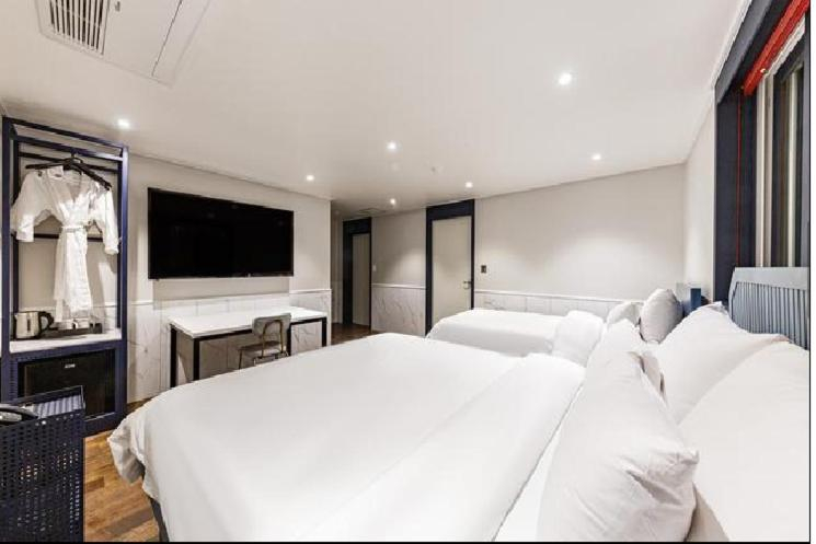Bedroom 3, Sinan Equelim Hotel, Buk
