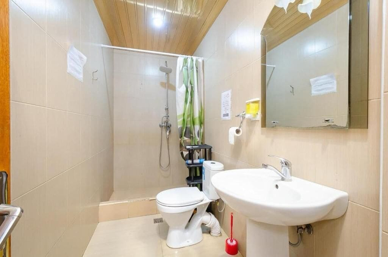 Bathroom 3, Areva Hostel, Yerevan