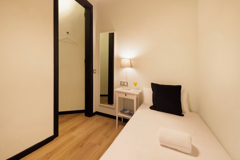 Bedroom 3, Habitat Apartments Alaia, Barcelona