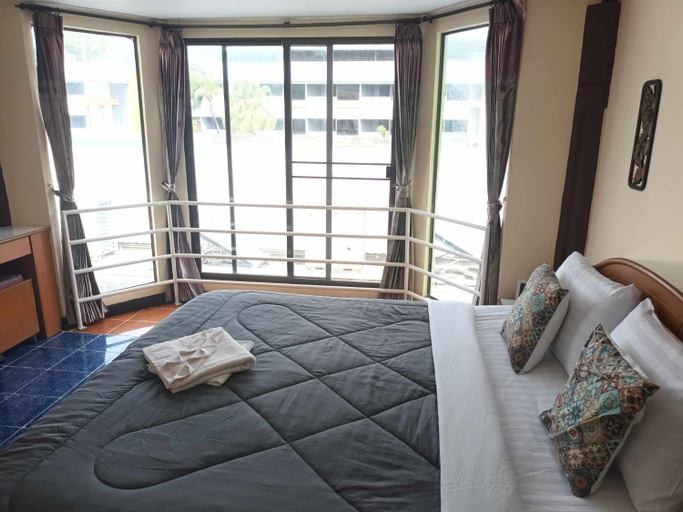 Bedroom 8
