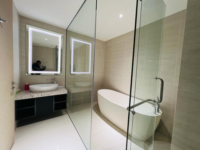 Bathroom 15