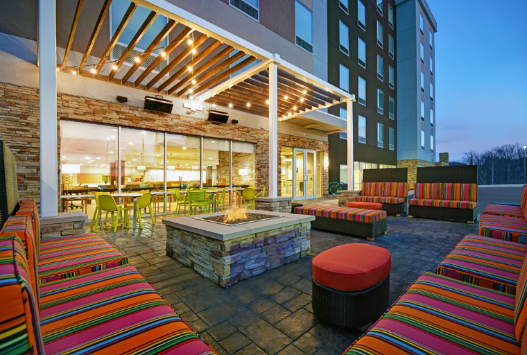Food & Drinks 5, Home2 Suites By Hilton Columbus, Bartholomew