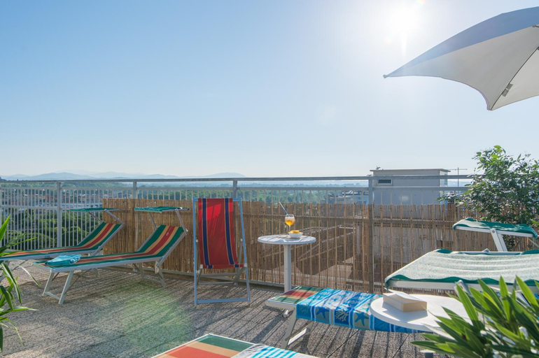 Others 5, Residence Baltic, Rimini
