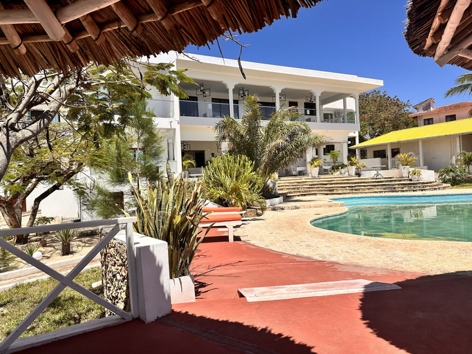 Exterior & Views, Beach front Hotel rooms, Malindi