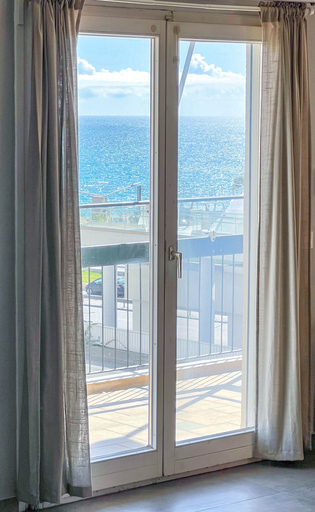 Others 5, Alimos Sea View Family Apartment, Attica