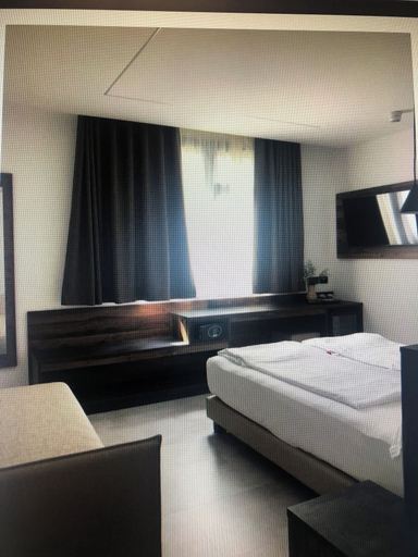 Bedroom 5, Villa Regina, Trento