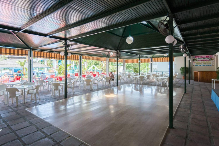 Food & Drinks 5, Apartment with sea views in Benalbeach, Málaga