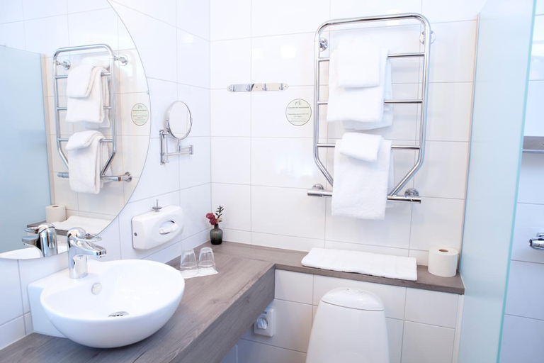 Bathroom 4, STF Zinkensdamm Hostel, Stockholm