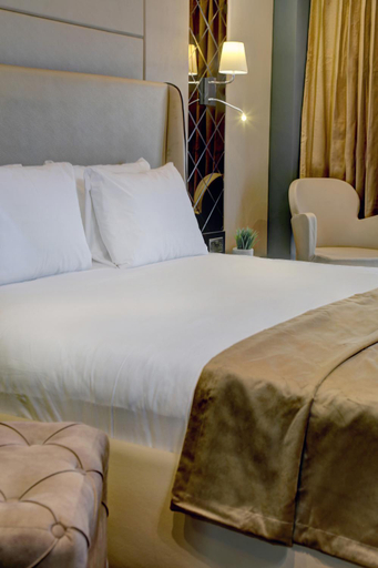 Bedroom 2, Putney Hotel; BW Signature Collection, London